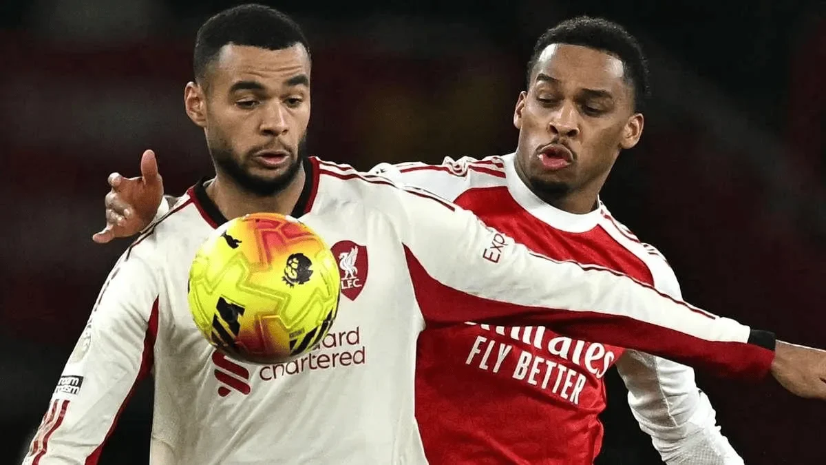 arsenal-cham-dut-ky-luc-cua-liverpool-2_11zon